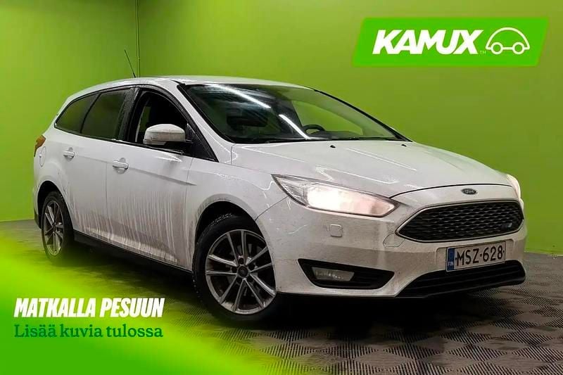 Käytetty Ford Focus Trend 125 HP (91 kW) 2017 Valkoinen Farmari