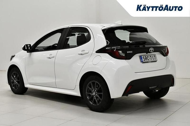 Käytetty Toyota Yaris Hybrid 116 HP (85 kW) 2024 Valkoinen Viistoperä
