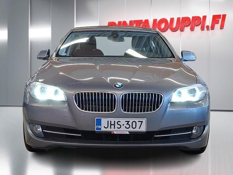 Käytetty BMW 520 Sport Line 184 HP (135 kW) 2011 Harmaa Sedan