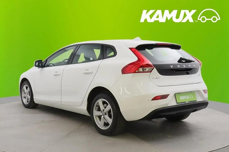 Käytetty Volvo V40 Business Edition 122 HP (89 kW) 2018 Valkoinen Sedan