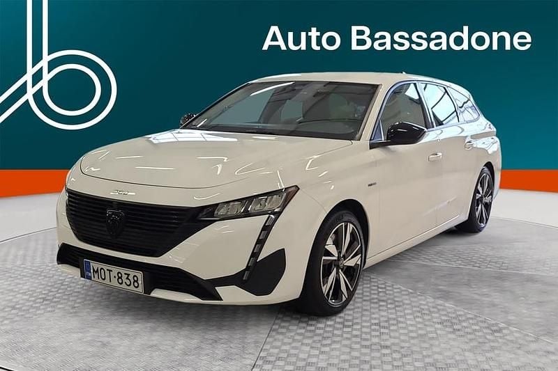 Käytetty Peugeot 308 SW Active 180 HP (132 kW) 2023 Farmari