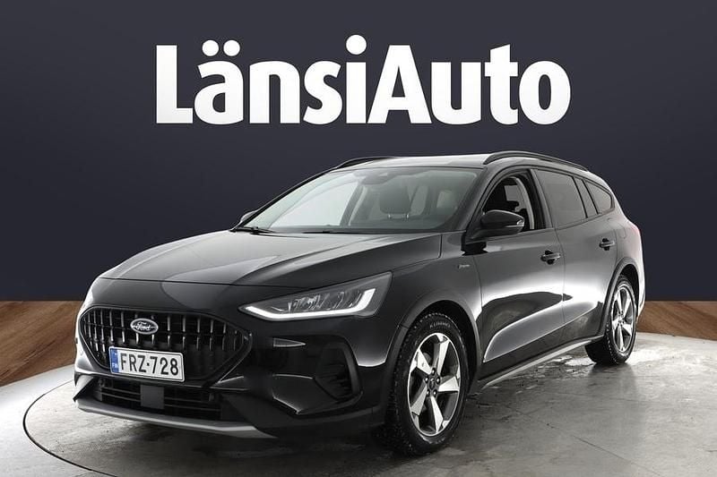 Käytetty Ford Focus Active 126 HP (92 kW) 2023 Musta Farmari