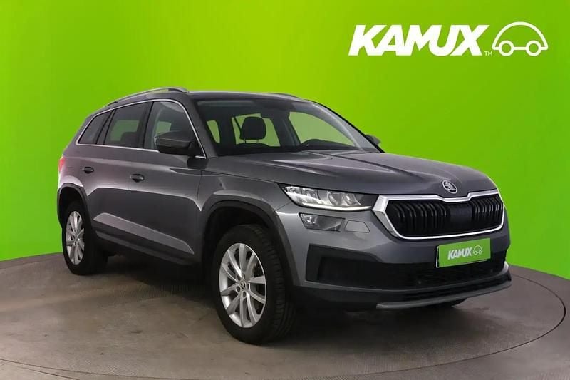 Käytetty Skoda Kodiaq Ambition 150 HP (110 kW) 2022 Hopea / harmaa Katumaasturi