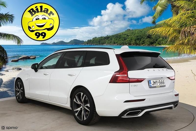 Käytetty Volvo V60 R-Design 340 HP (250 kW) 2020 Farmari