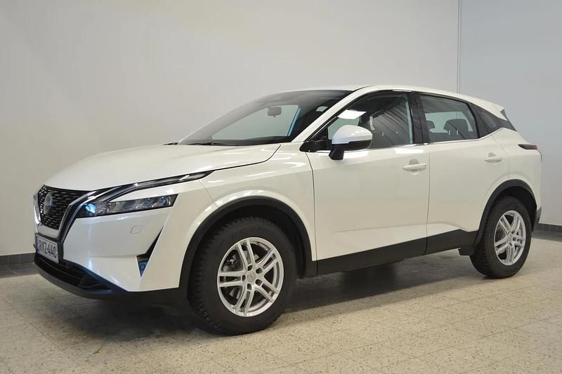 Käytetty Nissan Qashqai Acenta 158 HP (116 kW) 2024 Valkoinen Katumaasturi