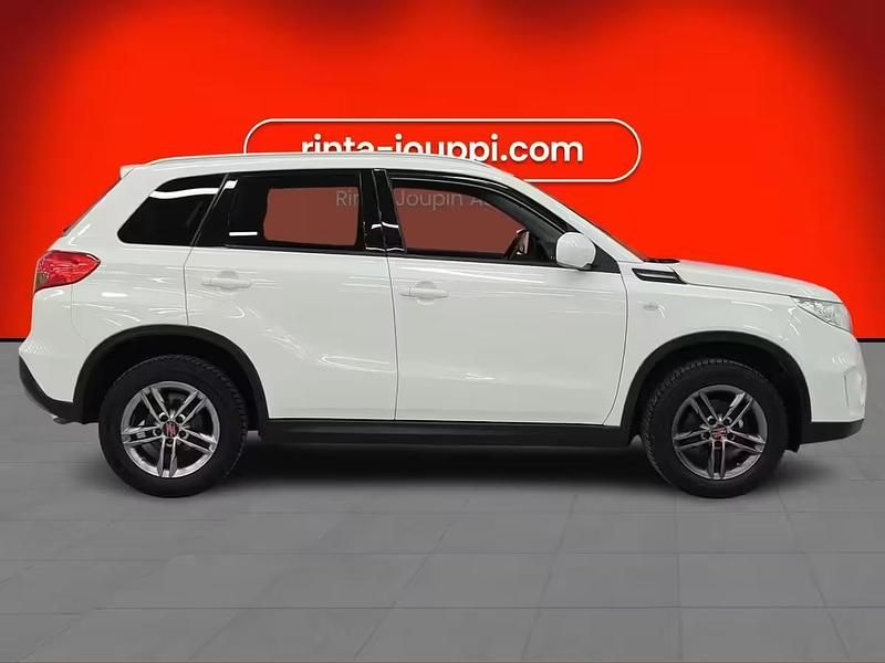 Käytetty Suzuki Vitara GL 120 HP (88 kW) 2017 Viistoperä