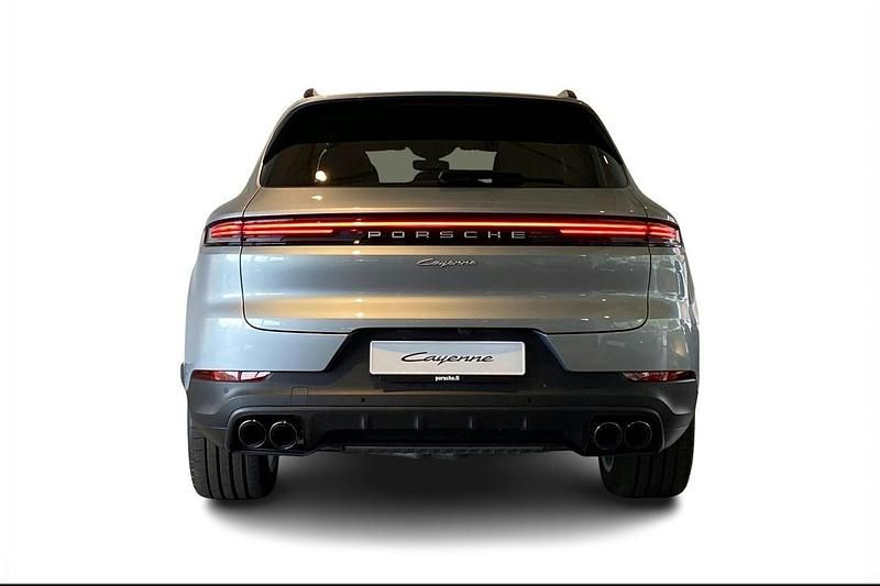 Käytetty Porsche Cayenne 640 HP (470 kW) 2024 Harmaa Katumaasturi