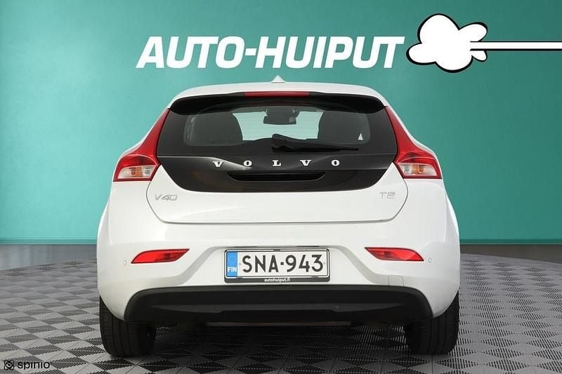 Käytetty Volvo V40 Momentum 122 HP (89 kW) 2017 Farmari