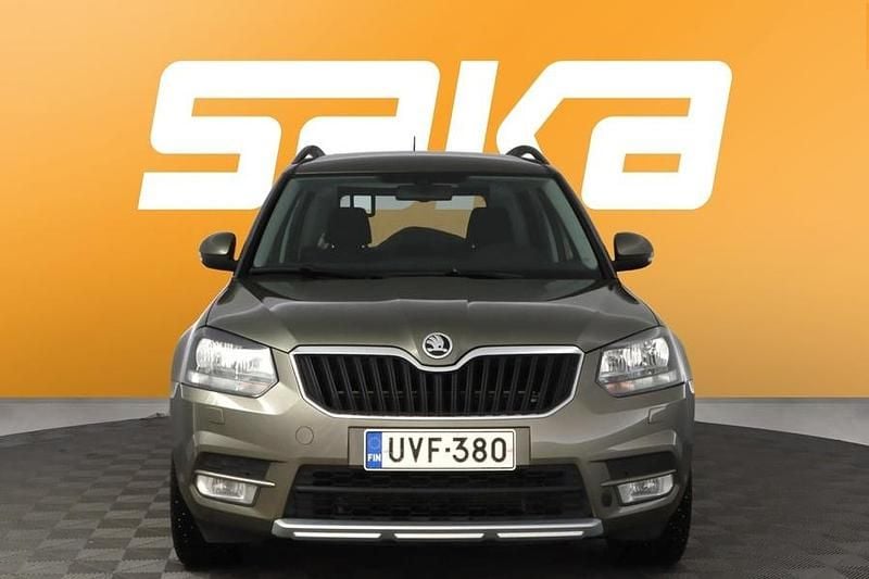 Käytetty Skoda Yeti Ambition 105 HP (77 kW) 2015 Katumaasturi