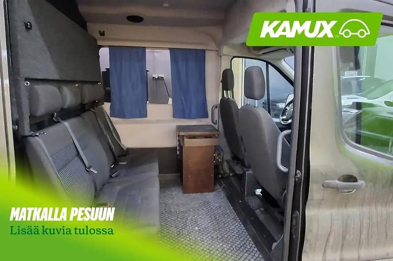 Käytetty Ford Transit Trend 155 HP (114 kW) 2015 Hopea / harmaa Sedan