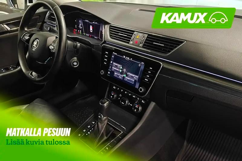 Käytetty Skoda Superb Style 156 HP (114 kW) 2021 Hopea / harmaa Farmari