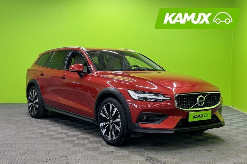 Käytetty 2019 Volvo V60 CC Farmari | 39 900 € (Perustarjous) - Kuva 1/3