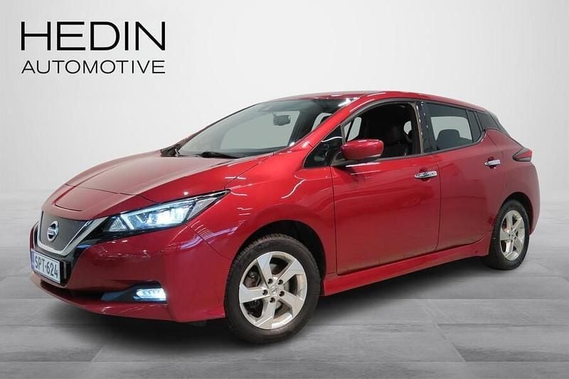 Käytetty Nissan Leaf N-Connecta 160 kW (218 HP) 2021 Punainen Viistoperä