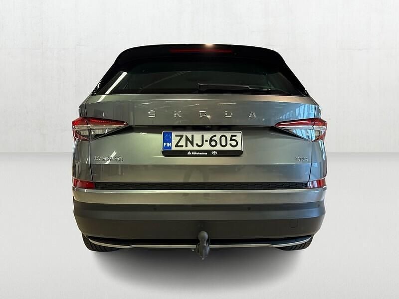 Käytetty Skoda Kodiaq Ambition 150 HP (110 kW) 2022 Harmaa Katumaasturi