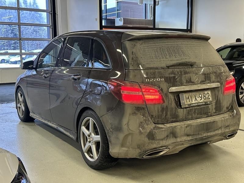 Käytetty Mercedes B200 AMG 177 HP (130 kW) 2016 Tila-auto