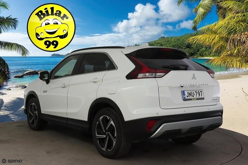 Käytetty Mitsubishi Eclipse Cross Intense 185 HP (136 kW) 2021 Katumaasturi