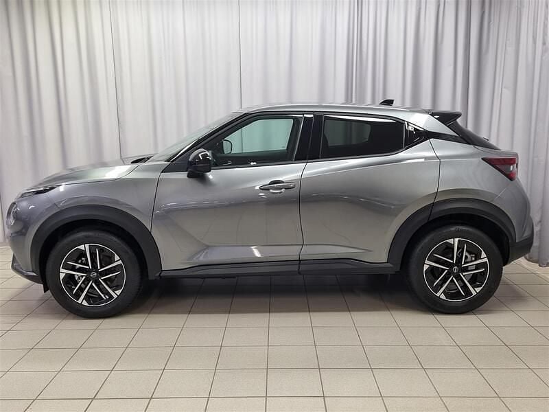 Uusi Nissan Juke N-Connecta 114 HP (83 kW) 2025 Harmaa Katumaasturi