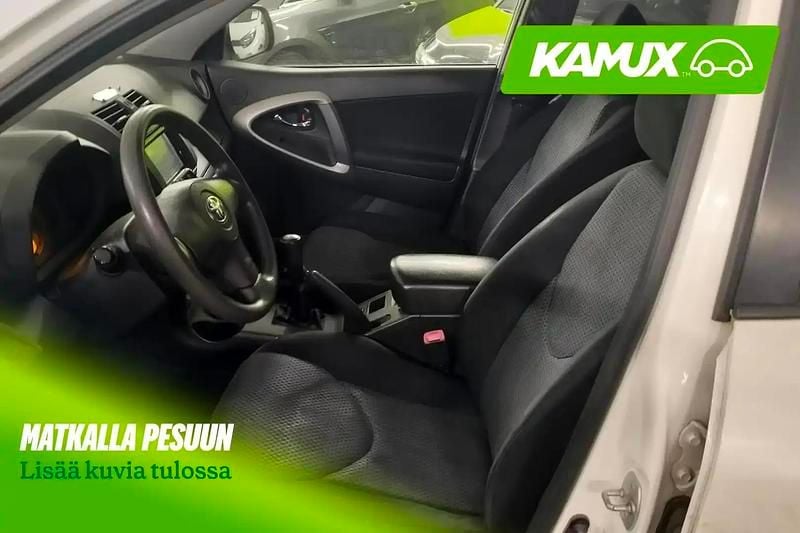 Käytetty Toyota RAV4 152 HP (111 kW) 2007 Valkoinen Katumaasturi