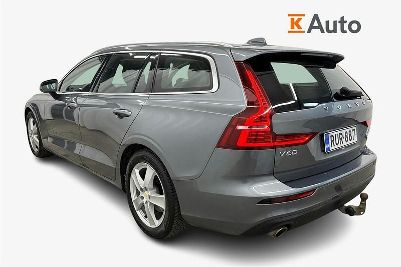 Käytetty Volvo V60 Momentum 190 HP (139 kW) 2019 Harmaa Farmari