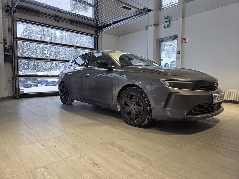 Käytetty Opel Astra Innovation 180 HP (132 kW) 2022 Harmaa Viistoperä