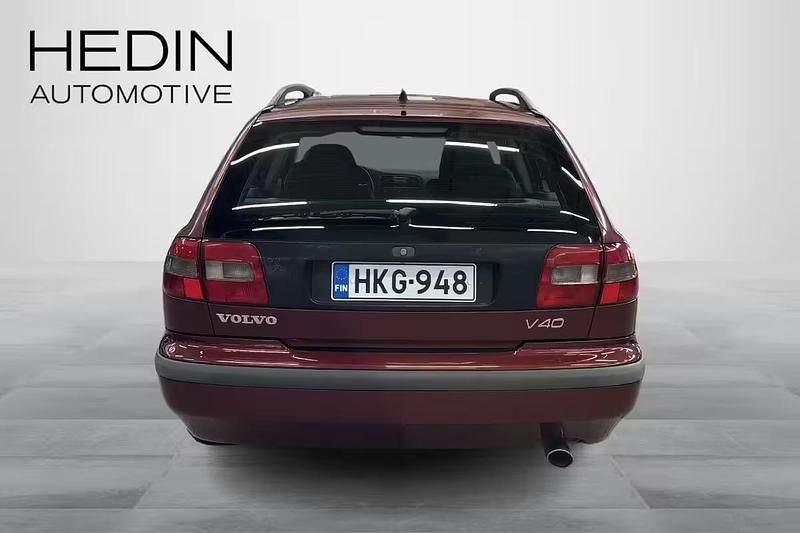 Käytetty Volvo V40 1998 Farmari
