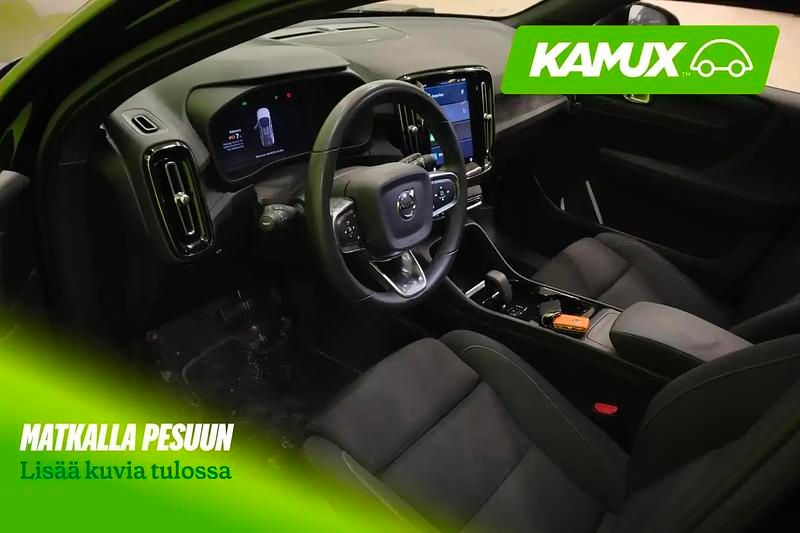 Käytetty Volvo C40 Ultimate 300 kW (408 HP) 2023 Musta Katumaasturi