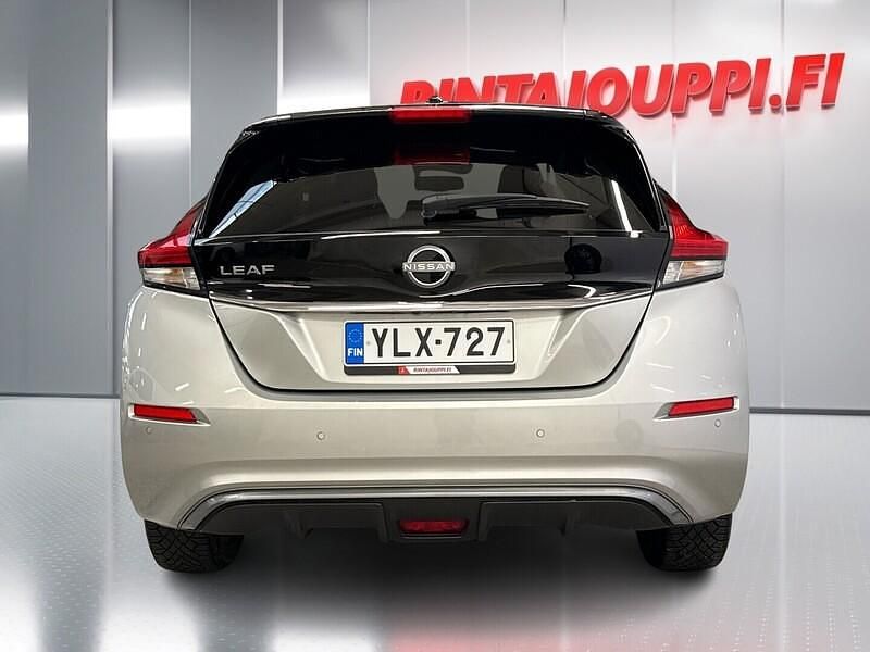 Käytetty Nissan Leaf 360º 110 kW (150 HP) 2023 Viistoperä