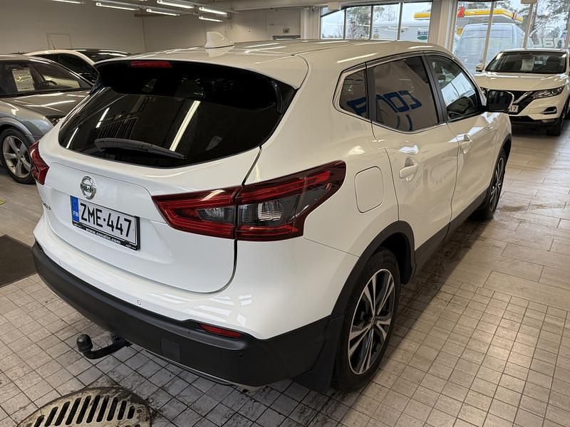 Käytetty Nissan Qashqai 360º 116 HP (85 kW) 2018 Katumaasturi