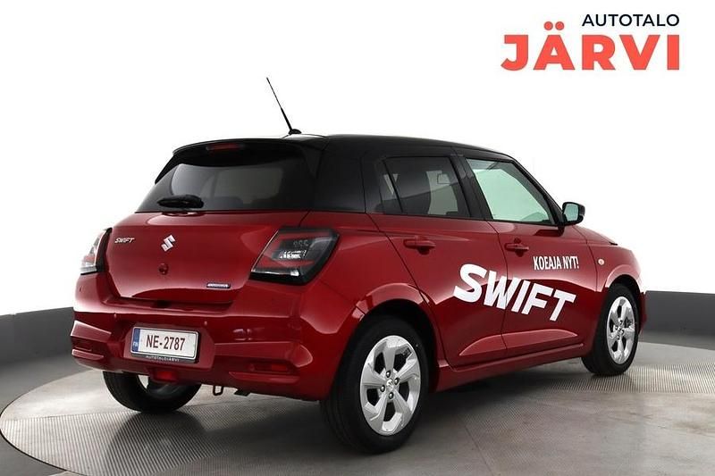Käytetty Suzuki Swift GL 83 HP (61 kW) 2024 Punainen Viistoperä
