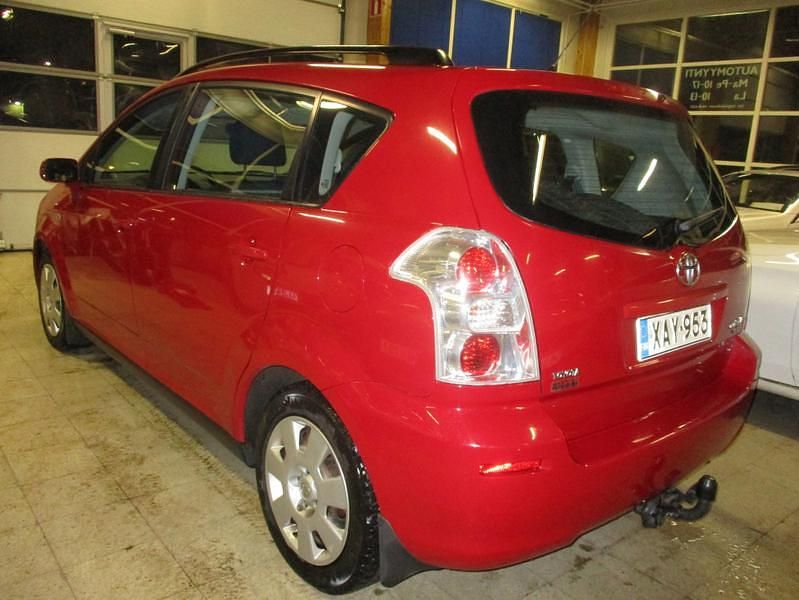 Käytetty Toyota Corolla Verso 110 HP (80 kW) 2008 Punainen Tila-auto