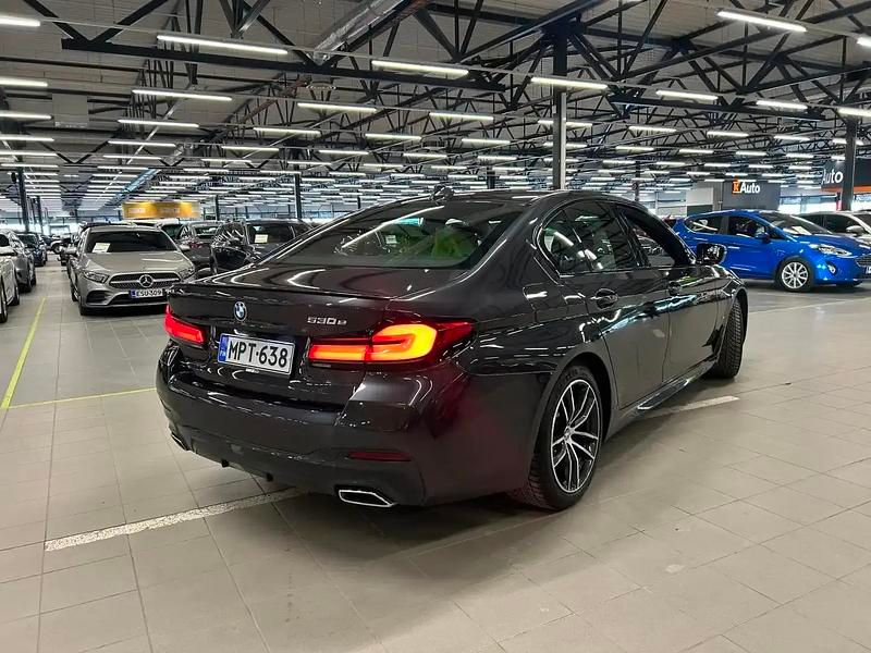 Käytetty BMW 530 M Sport 184 HP (135 kW) 2021 Musta Sedan
