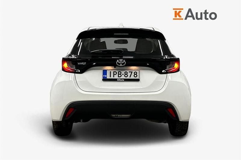 Käytetty Toyota Yaris Multidrive S 125 HP (91 kW) 2022 Valkoinen Viistoperä