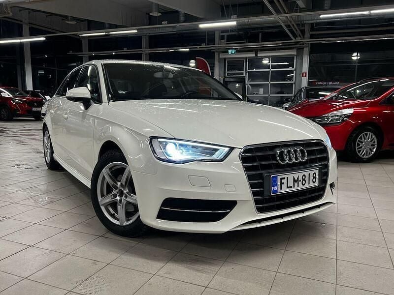 Käytetty Audi A3 Sportback Business 110 HP (80 kW) 2014 Viistoperä