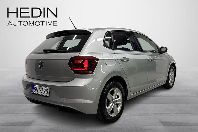 Käytetty VW Polo Style 95 HP (69 kW) 2020 Hopea Viistoperä