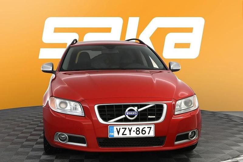 Käytetty Volvo V70 R-Design 231 HP (169 kW) 2011 Farmari