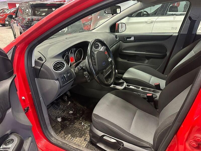 Käytetty Ford Focus Trend 146 HP (107 kW) 2010 Farmari