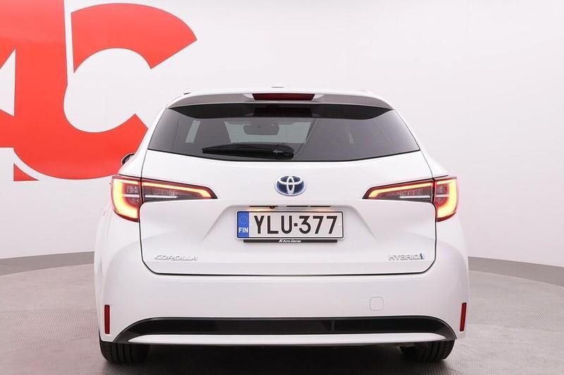 Käytetty Toyota Corolla Active 122 HP (89 kW) 2022 040 Farmari
