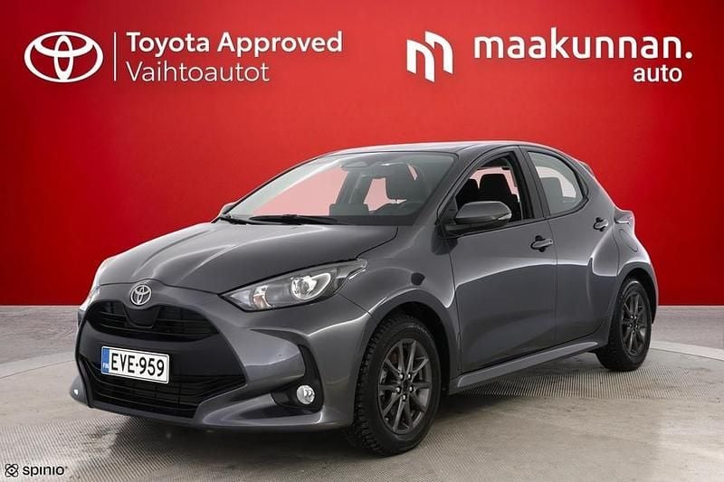 Harmaa Käytetty 2024 Toyota Yaris Hybrid Viistoperä | 20 800 € (Hyvä tarjous) - Kuva 1/3