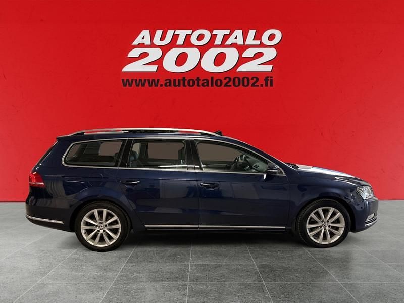 Käytetty VW Passat Highline 177 HP (130 kW) 2013 Sininen Farmari