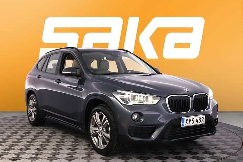 Käytetty 2019 BMW X1 Sport Line Katumaasturi | 19 990 € (Perustarjous) - Kuva 1/3