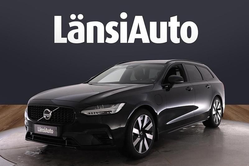 Musta Käytetty 2024 Volvo V90 Plus Farmari | 47 590 € (Kallis) - Kuva 1/2