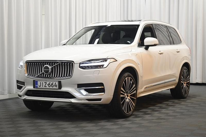 Käytetty Volvo XC90 Inscription 392 HP (288 kW) 2022 Katumaasturi