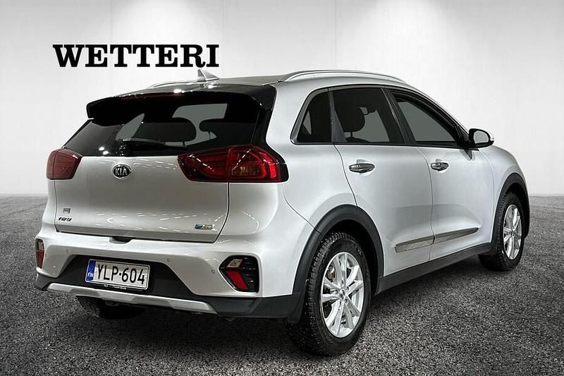 Käytetty Kia Niro EX 140 HP (102 kW) 2020 Hopea Katumaasturi