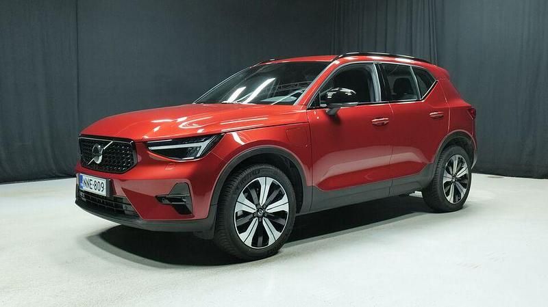 Käytetty 2023 Volvo XC40 Plus Katumaasturi | 38 500 € (Perustarjous) - Kuva 1/3
