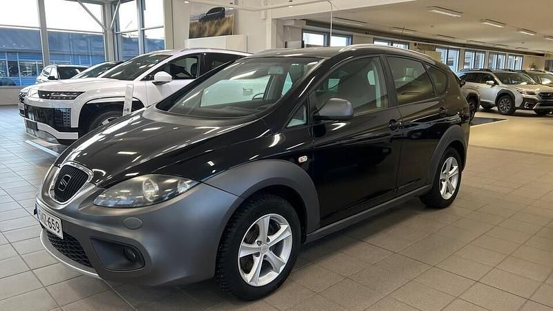 Käytetty Seat Altea 200 HP (147 kW) 2009 Musta Farmari