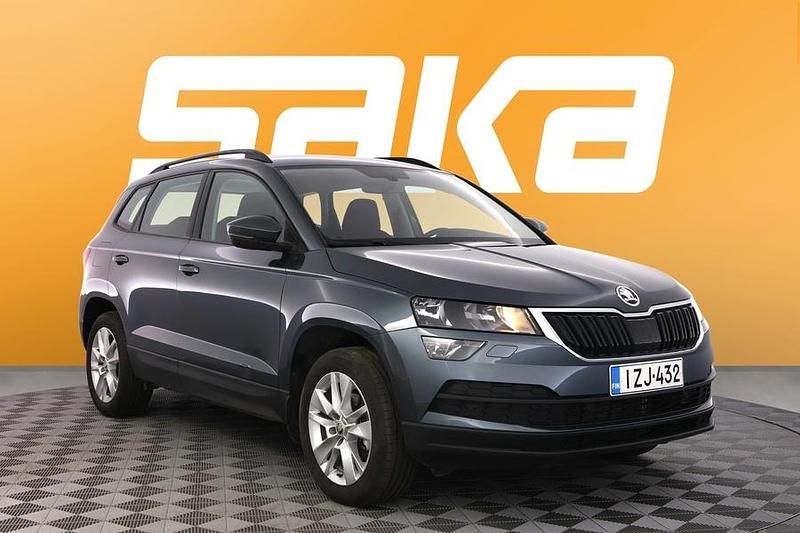 Käytetty Skoda Karoq Clever 150 HP (110 kW) 2021 Katumaasturi
