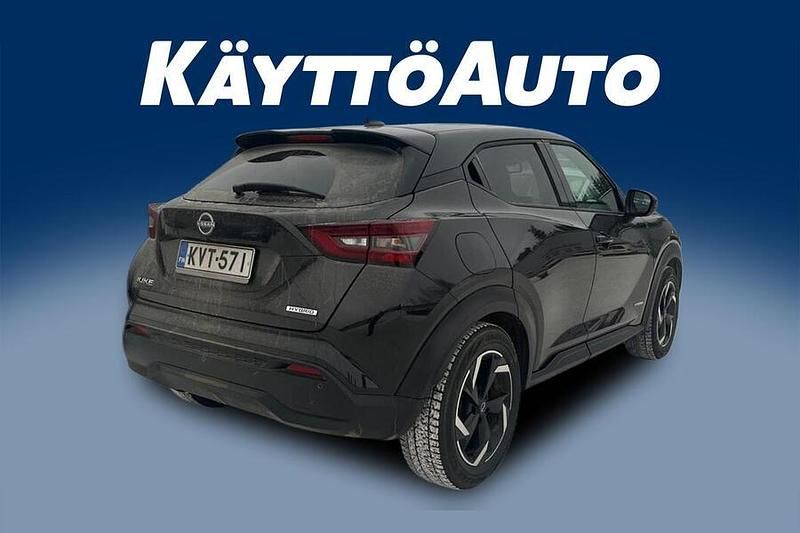 Käytetty Nissan Juke N-Connecta 143 HP (105 kW) 2024 Musta Katumaasturi
