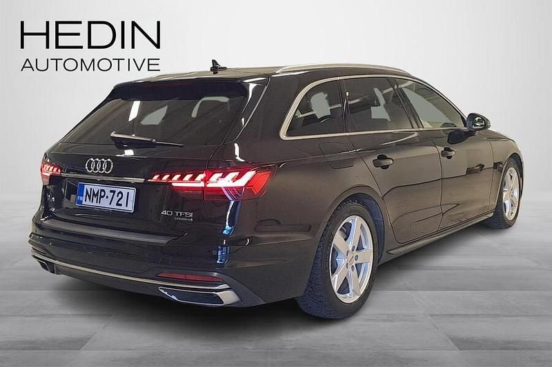 Käytetty Audi A4 Advanced Plus 204 HP (150 kW) 2022 Musta Farmari