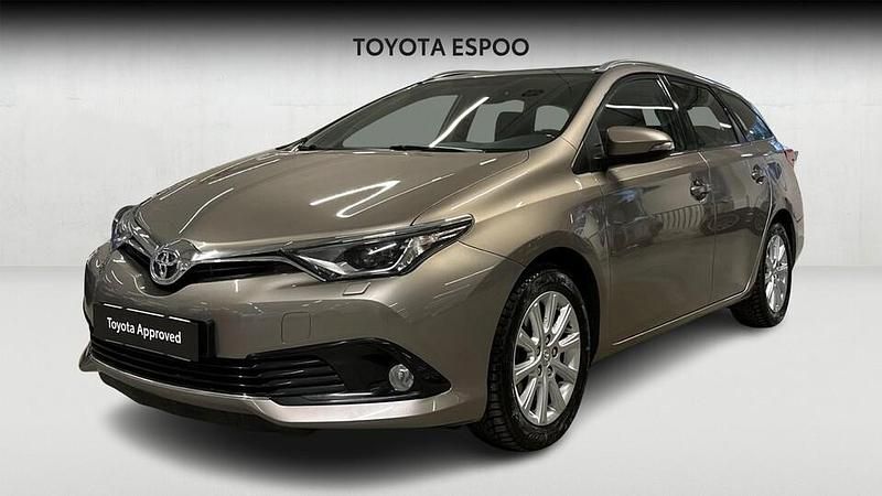 Käytetty Toyota Auris Touring Sports Multidrive S 116 HP (85 kW) 2015 Farmari