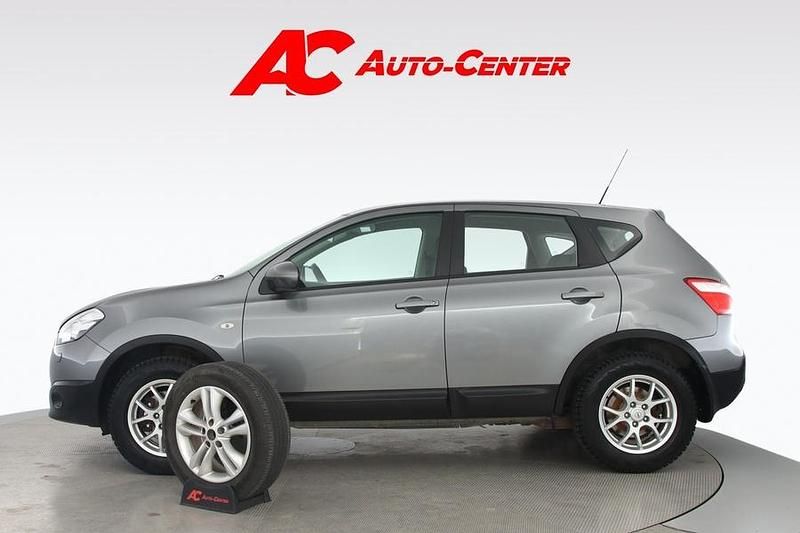 Käytetty Nissan Qashqai Acenta 117 HP (86 kW) 2012 Harmaa Katumaasturi